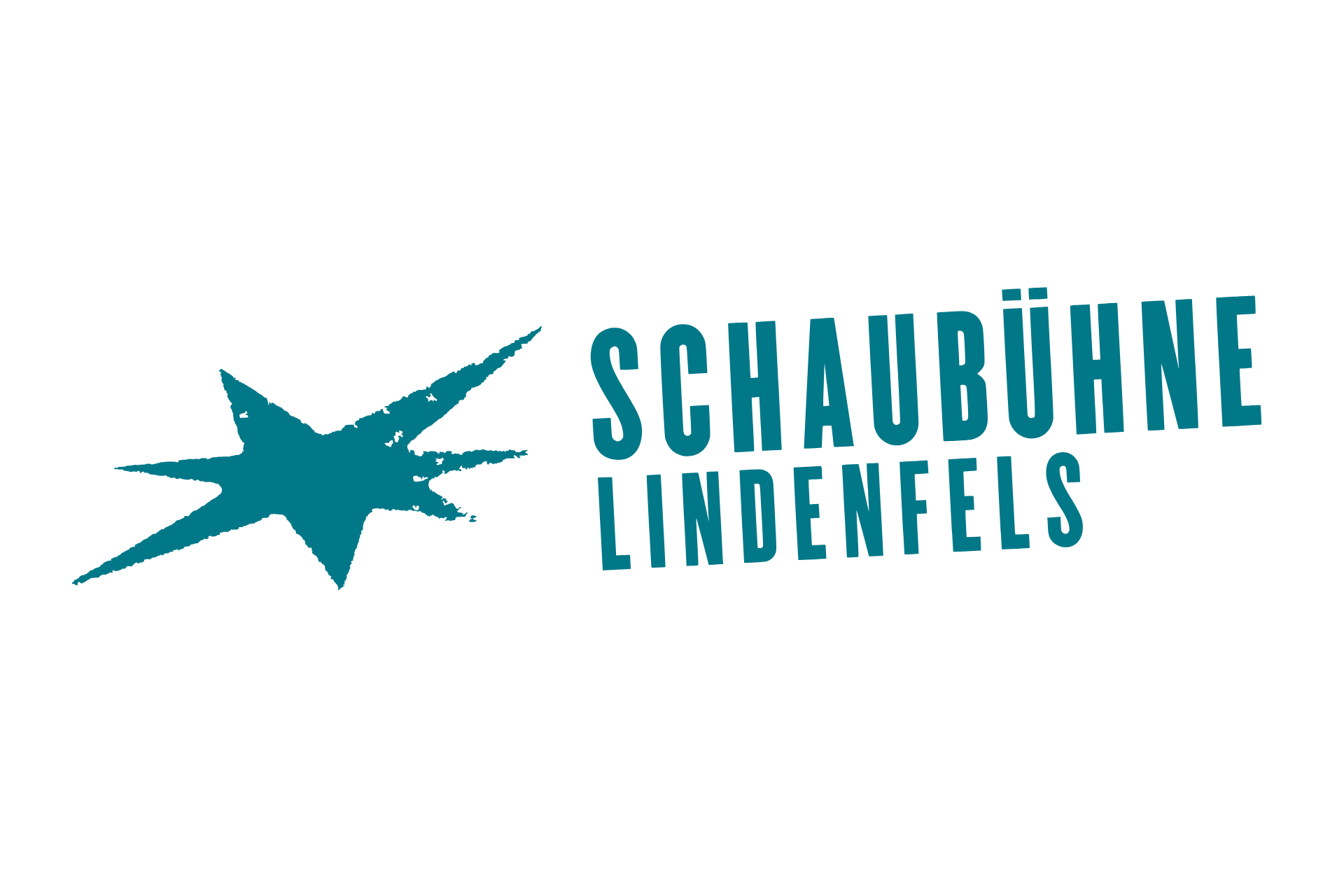 Das Logo der „SCHAUBÜHNE LINDENFELS“ ist in einem dunklen Türkis auf weißem Hintergrund gestaltet. Es besteht aus einer markanten Bildmarke auf der linken Seite und einem zweizeiligen Schriftzug rechts daneben. Bildmarke: Eine stilisierte, asymmetrische Sternform mit groben, unregelmäßigen Zacken, die einen handgezeichneten oder stempelartigen Charakter hat. Schriftzug: Der Name ist in einer fetten, serifenlosen Blockschrift gesetzt, wobei die Buchstaben leicht nach oben rechts geneigt sind. In der oberen Zeile steht „SCHAUBÜHNE“ und direkt darunter etwas kleiner eingerückt „LINDENFELS“.